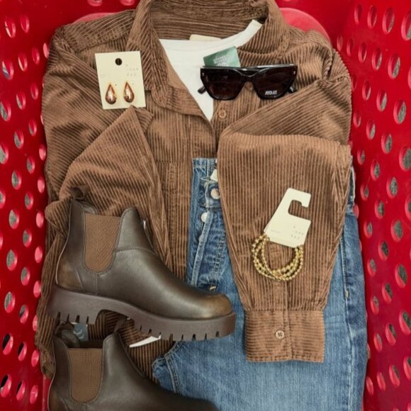 Women's Zora Ankle Chelsea Boots - Universal Thread™ Brown 8 - Picture 2 of 5